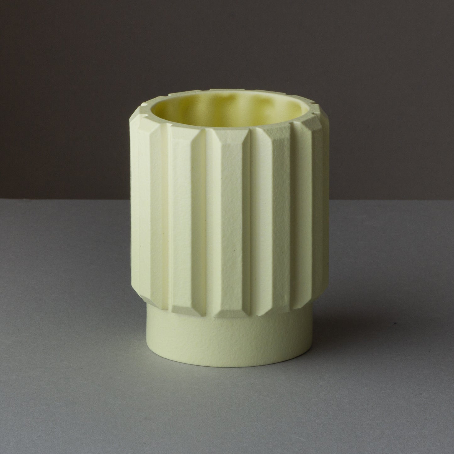 Tube / Lemon yellow