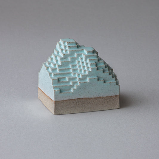Voxel Piece (L) / Brown clay × Green