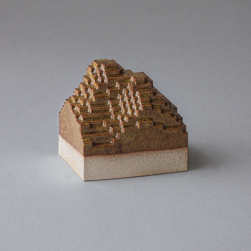 Voxel Piece (L) / Brown clay × Iron Brown