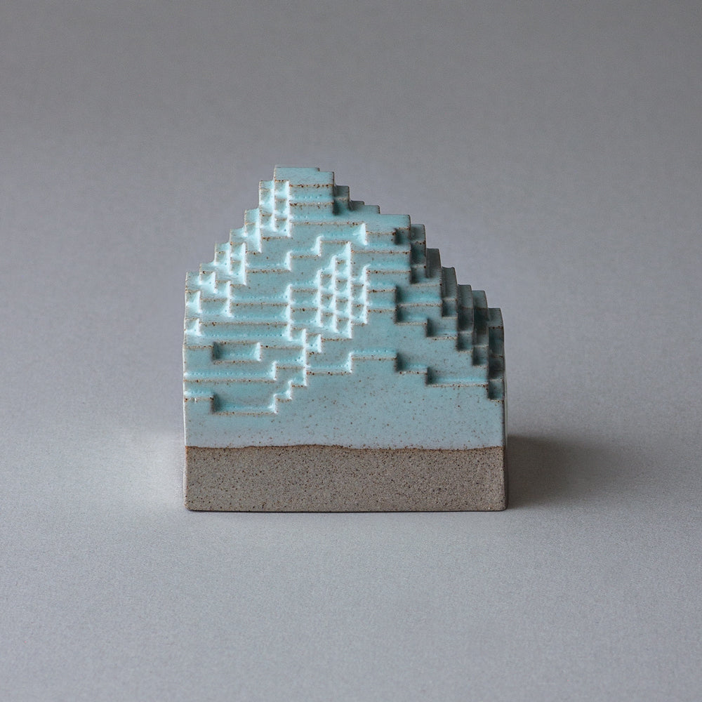 Voxel Piece (L) / Brown clay × Green