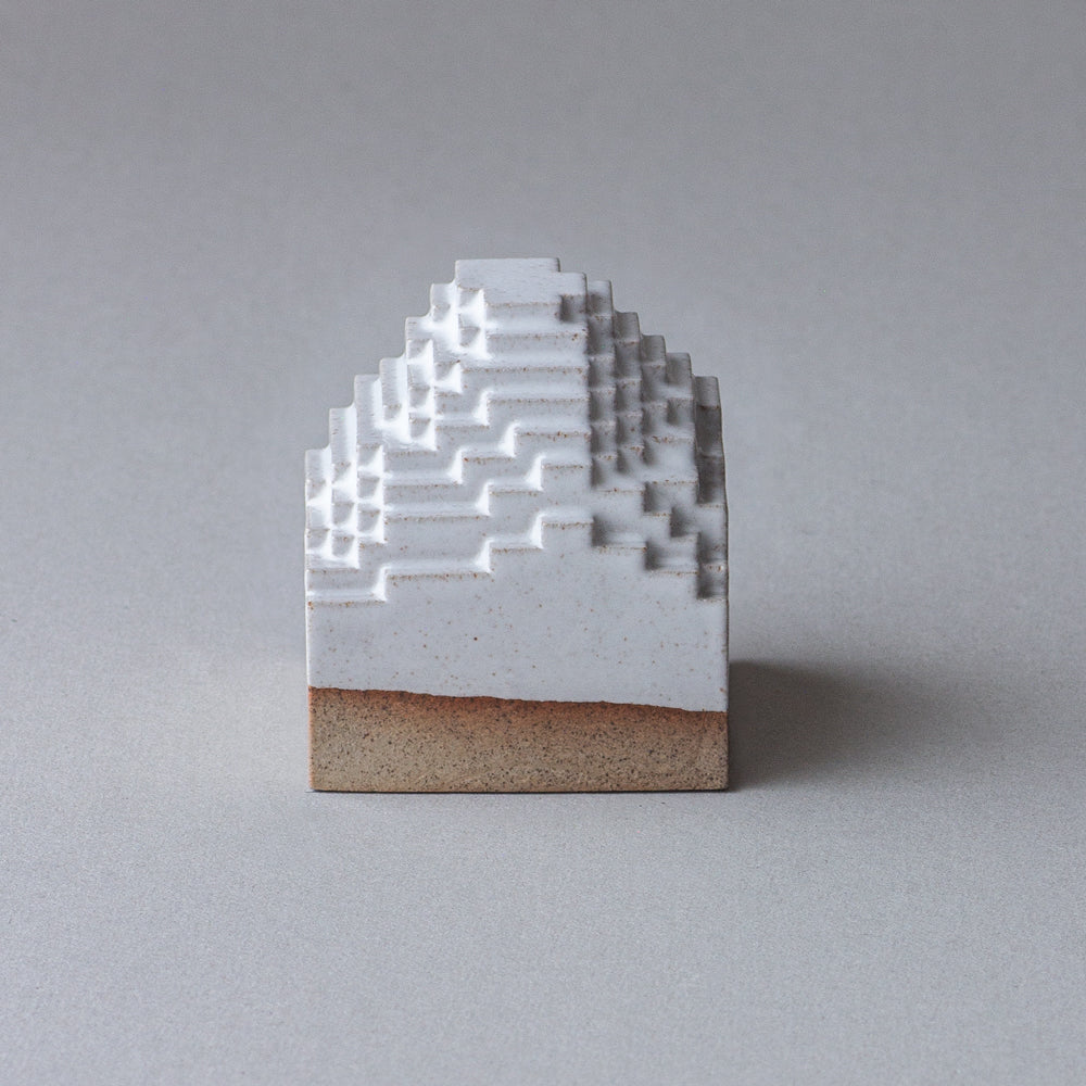 Voxel Piece (S) / Brown clay × White