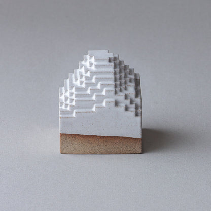 Voxel Piece (S) / Brown clay × White
