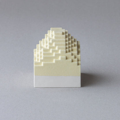 Voxel Piece (S) / White clay × Yellow