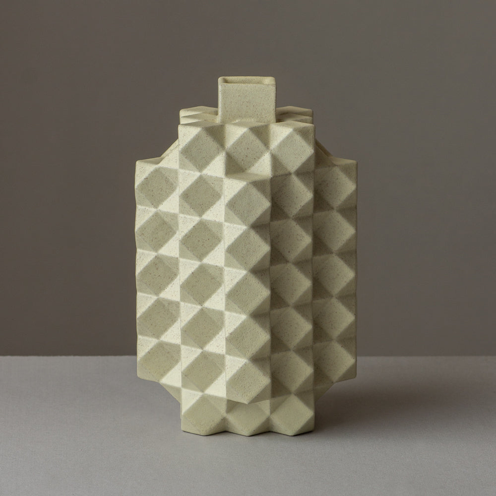 花器 Polygon high / Brown clay × Cream Yellow