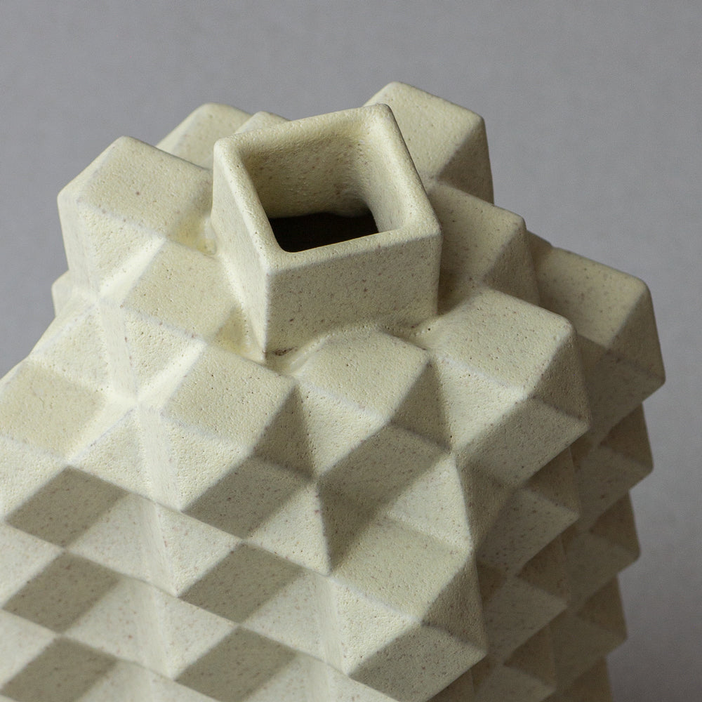 花器 Polygon high / Brown clay × Cream Yellow